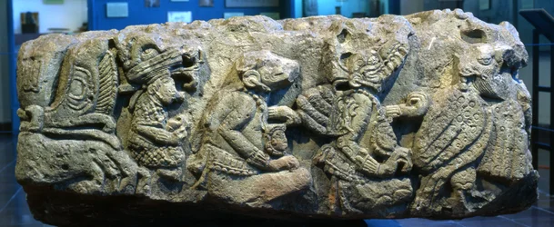 Altaar T (rechterzijde) ter herdenking van 